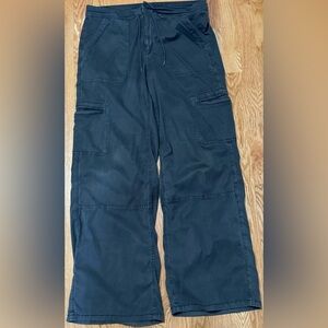American Eagle Black Cargo Pants Size 10